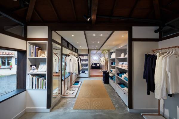 インショアのリアルショップが鎌倉にオープン! ディズニーとのコラボライン「SURF MICKEY」のインショップも併設