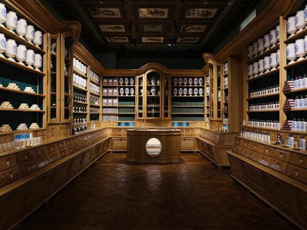 パリの総合美容専門店ビュリーが京都に日本2号店をオープン、茶室に着想を得た外観