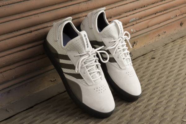 アディダス スケートボーディングより、革新的なニューシルエットが誕生! 新作シューズ2モデルを展開