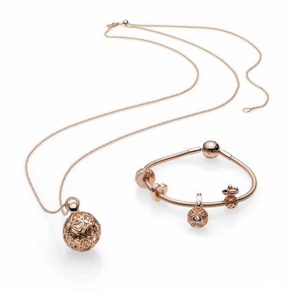 パンドラ、母の日の新作ジュエリーはリボンが印象的なリングやキュートなテディベアチャーム!