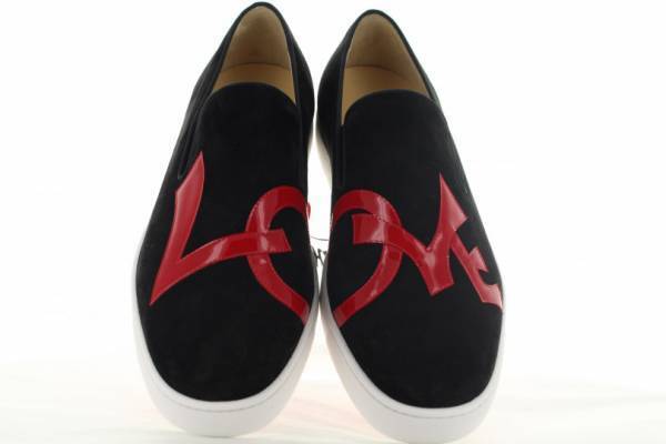 クリスチャン ルブタン、新作トートを世界先行発売するポップアップを新宿伊勢丹メンズ館で開催中