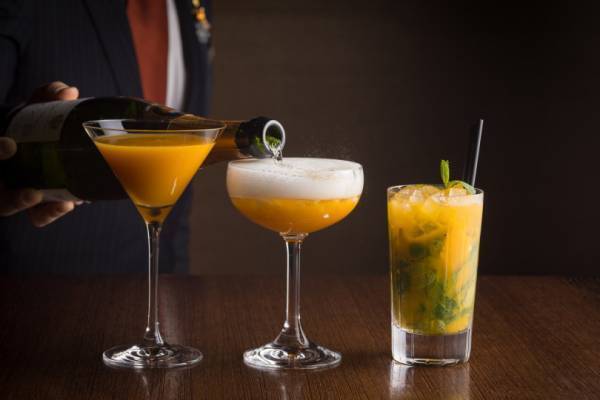 グランド ハイアット 東京、夏のフルーツたっぷりの新作スイーツ&カクテルが登場! 鉄板で仕上げる新感覚スイーツも