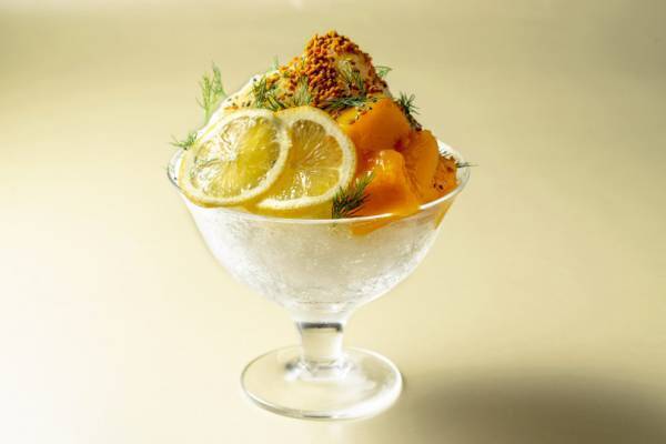 夏限定、表参道ヒルズの“大人のかき氷”。丸ごとメロン、ふわふわ氷のかき氷など