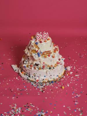 30回目のハッピー・バースデー・ズッカ! 鈴木親、エレン・フライスたち8人のフォトエキシビション