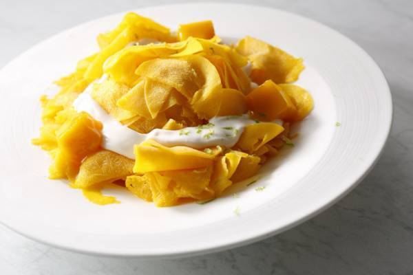 いちごやマンゴーのシェイブアイスに食べるシャンパン! 帝国ホテルに“涼”を感じる夏限定メニューが登場