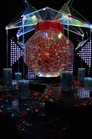 【更新】約8,000の金魚が優雅に舞い泳ぐ「アートアクアリウム 2018」の全貌が公開