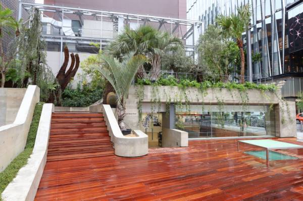 ソニービル跡地に早朝5時からオープンする「銀座ソニーパーク」がついに開園!