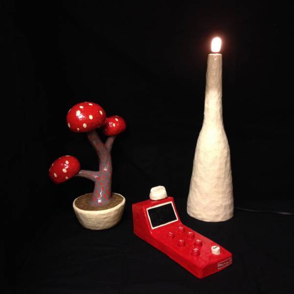 紙を使ったポップでキッチュなオブジェが勢ぞろい! アトリエコウノの東京初個展が表参道で開催