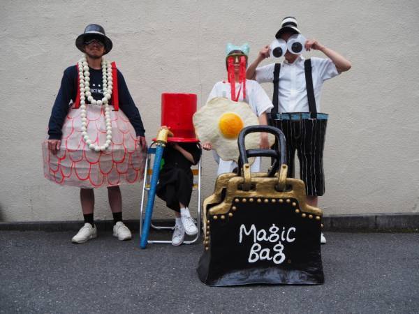 紙を使ったポップでキッチュなオブジェが勢ぞろい! アトリエコウノの東京初個展が表参道で開催