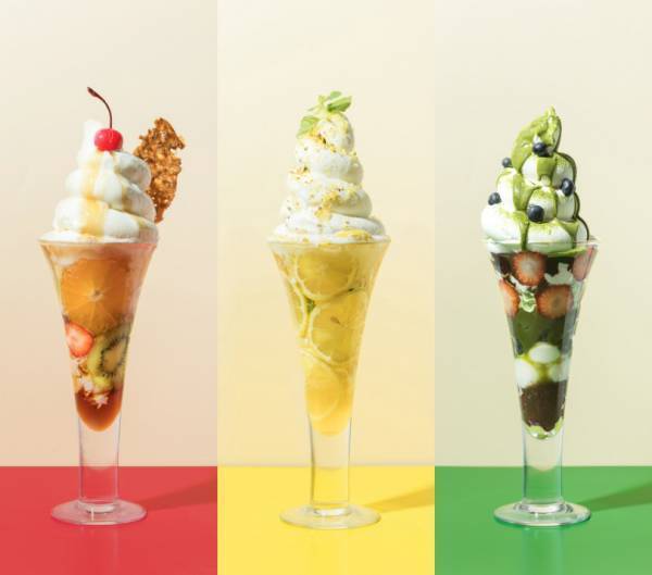 グロリアスチェーンカフェより、クリームチーズソフトたっぷりの贅沢なパフェが心斎橋店限定で登場
