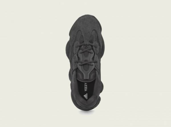 アディダス×カニエ・ウエストのコラボスニーカー「YEEZY 500」に新色ブラックが登場