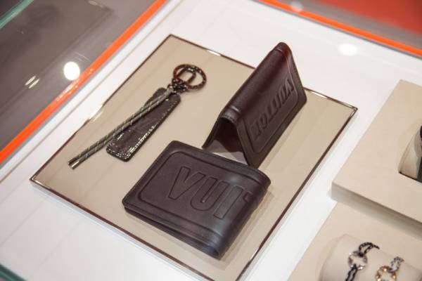 ルイ・ヴィトンが新宿伊勢丹で大型ポップアップをスタート! キム・ジョーンズのラストコレクションや限定商品を一挙公開