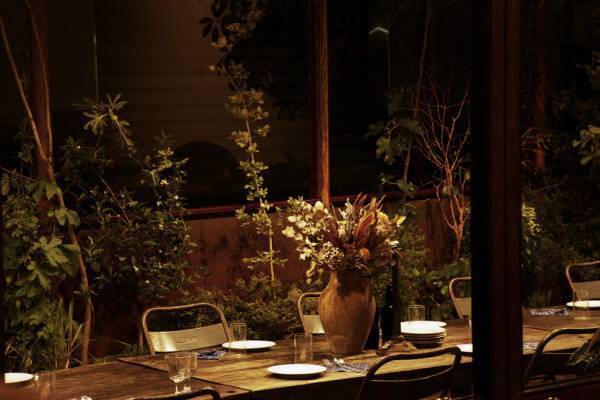 新木場の複合施設「カシカ」でハーブとビールを楽しむ新しいディナー。「mitosaya」江口宏志と「南風食堂」三原寛子が監修