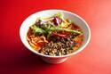 表参道ヒルズに担々麺やスパイシーヌードルなど旨辛刺激メニューが登場、夏の暑さを吹き飛ばせ!