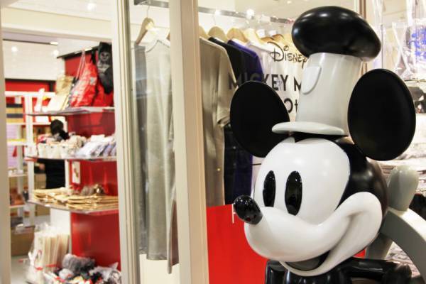 ミッキーマウス×ラフォーレ原宿、約50ショップの限定コラボアイテムを一挙にチェック!