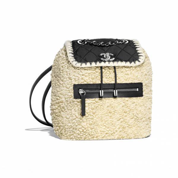 シャネルからゲレンデで過ごすための冬のカプセルコレクションが登場