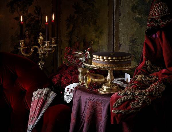 ピエール・エルメ・パリの秋の新作、お月見を彩るカラフルな月餅や新感覚の伝統菓子オペラが登場!