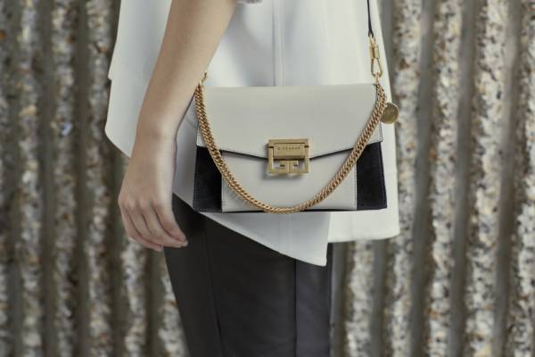 ジバンシィ、最新カプセルコレクションのポップアップを新宿伊勢丹で開催! アイコンバッグ「GV3」の限定色が登場