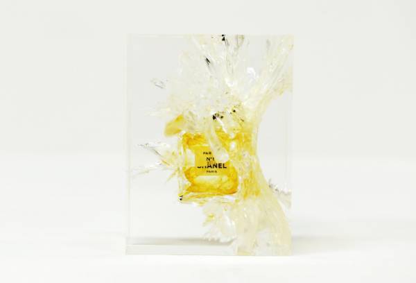 ミュベールの秋冬コレクションをテーマにキム・ソンヘ × 空間デザイナーの外山翔が二人展を開催