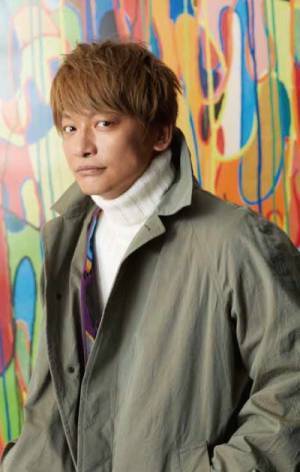 香取慎吾が描くアート作品とのコラボコートが「サンヨー」から誕生