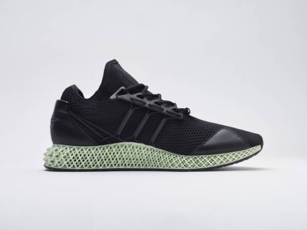 Y-3 ランナー 4Dがバージョンアップ! ワイスリーのパイオニアスピリットが発揮されたスニーカー