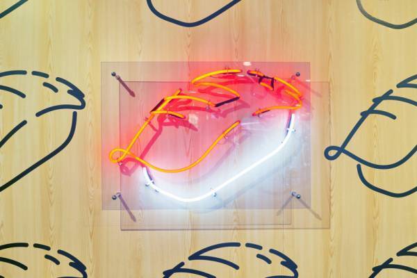 カバン ド ズッカ南青山に築地玉寿司が出現!? 文字で寿司を握る「もじにぎり」展を開催