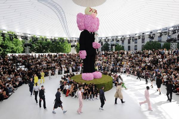 キム・ジョーンズ率いるディオール、メンズ史上初となるプレフォールのショーを東京で開催!