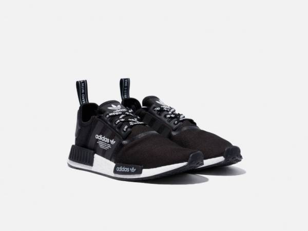 アディダス オリジナルス、アーカイブやブランドアイコンからインスパイアされたスニーカー国内限定4モデルを発売