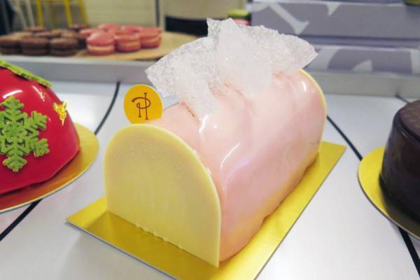 20周年を迎えたピエール・エルメ・パリからクリスマスを彩る特別なスイーツが登場