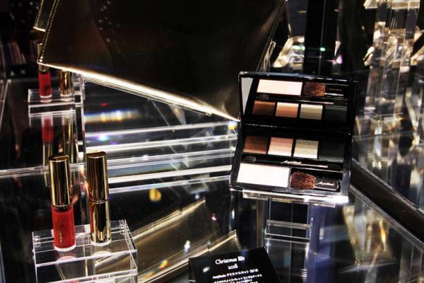 アンプリチュード初のポップアップが表参道にオープン! 完売必須、ホリデーキットの販売も