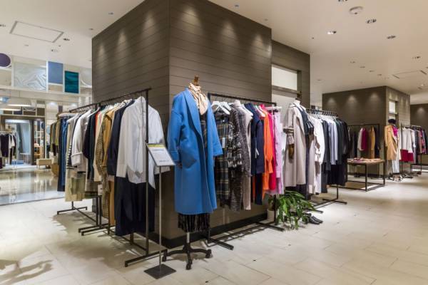 カレンテージとヴィルドのポップアップストアが新宿伊勢丹で開催中! 今を生きる女性に寄り添うデイリーワードローブを提案