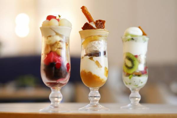 資生堂パーラー、ラゾーナ川崎店限定の新作パフェ登場! 10月限定でかぼちゃと紫いもをメインにしたハロウィンパフェも