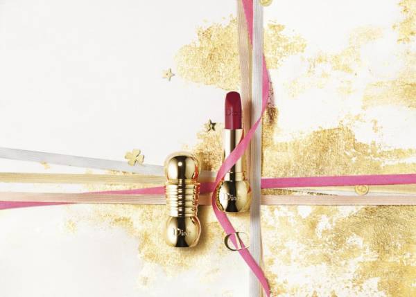 ディオールのクリスマスルックは「星」がテーマ、パールとラメがきらめく限定カラーコレクション