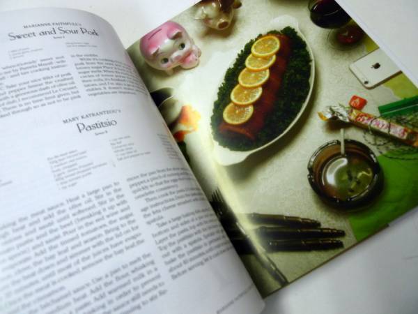 ドリス・ヴァン・ノッテンのゼリーにフセイン・チャラヤンのサラダ!? 『Buffalo Zine』最新号【ShelfオススメBOOK】