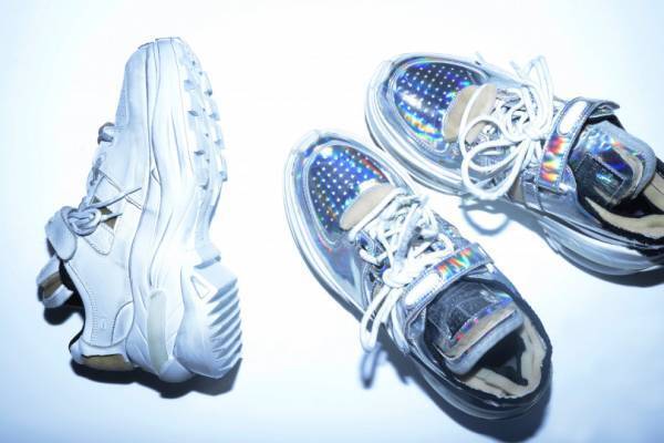 メゾン マルジェラの新スニーカー「レトロ フィット」がローンチ