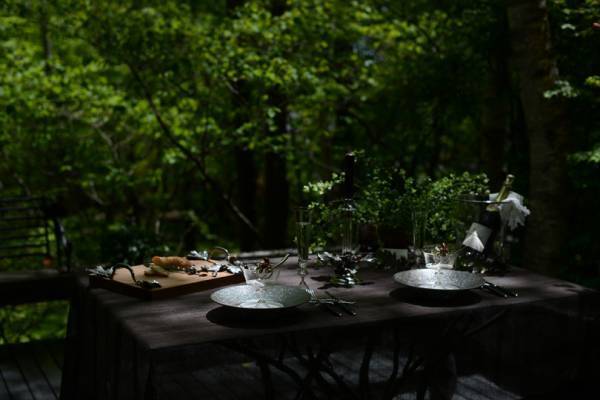 ラグジュアリーなクリスマスを演出する、テーブルウエアのイベントが新宿伊勢丹で開催