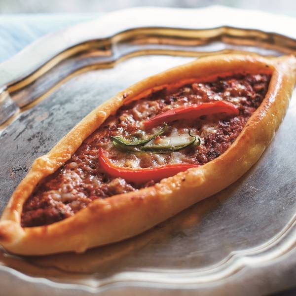 阪急パンフェア、世界のパンをテーマに開催! 関西初出店の人気店やチョコパンの特集コーナーも