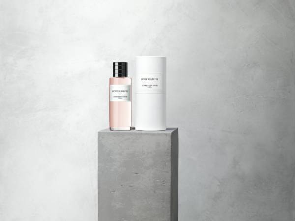 ディオールから日本に着想を得た新フレグランス「ローズ カブキ」誕生!