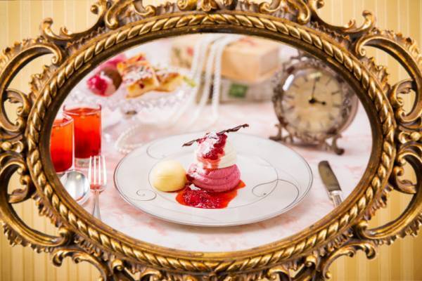 プリンセス気分で楽しめるいちごブッフェ“夢のいちごパーティー”が京都で開催!