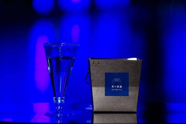 【更新】イルミネーションイベント「青の洞窟 SHIBUYA」、クリスマス期間中にはピアノの生演奏で更にロマンティックな空間に