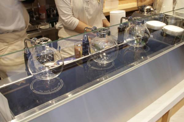 大阪で行列のできる高級食パン専門店・嵜本が東京初進出! カフェ併設で田園調布にオープン