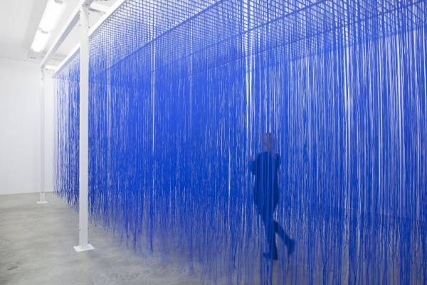 エスパス ルイ・ヴィトン東京で今は亡きアーティスト、ヘスス・ラファエル・ソトのインスタレーション展示