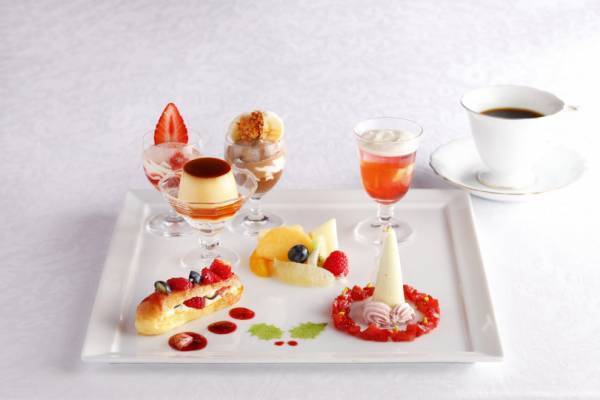 資生堂パーラーにクリスマス限定のパフェやいちご・洋梨を使ったデザートが登場!