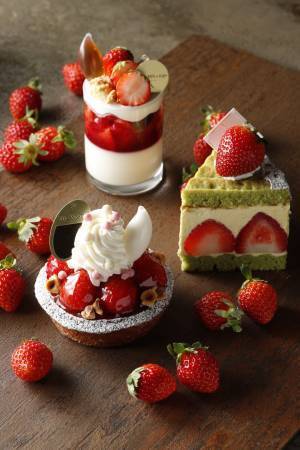 ウェスティンホテル東京のいちごの祭典、アフタヌーンティーやブッフェで約100種類のいちごスイーツ