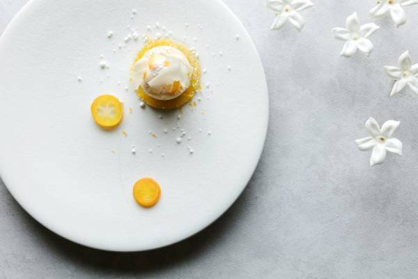 星野リゾート 軽井沢ホテルブレストンコートのバレンタイン。ショコラのデザートコースやアフタヌーンティーが登場