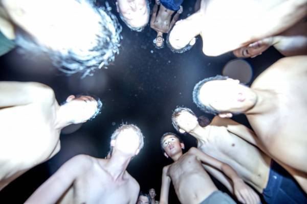 志賀理江子の「ヒューマン・スプリング」展、3月東京都写真美術館で開催