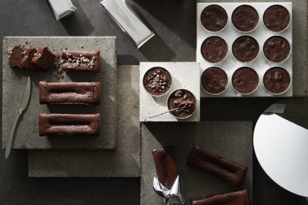 ベイクの新ブランド、ガトーショコラ専門店「ショコラフィル」が自由が丘にオープン