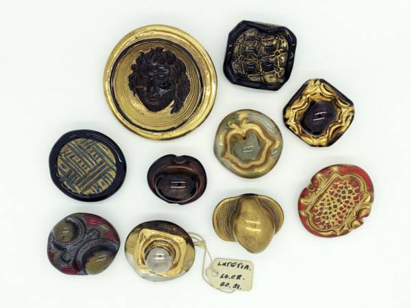 赤坂蚤の市が新宿伊勢丹に出現! ヴィンテージ素材やリメイクアクセサリーが並ぶ