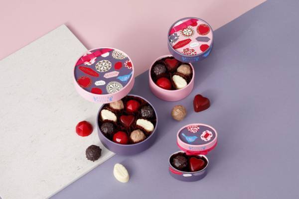 ハートに溢れた資生堂パーラー銀座本店 サロン・ド・カフェのバレンタイン限定パフェ!