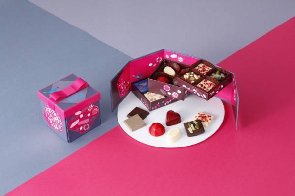 ハートに溢れた資生堂パーラー銀座本店 サロン・ド・カフェのバレンタイン限定パフェ!